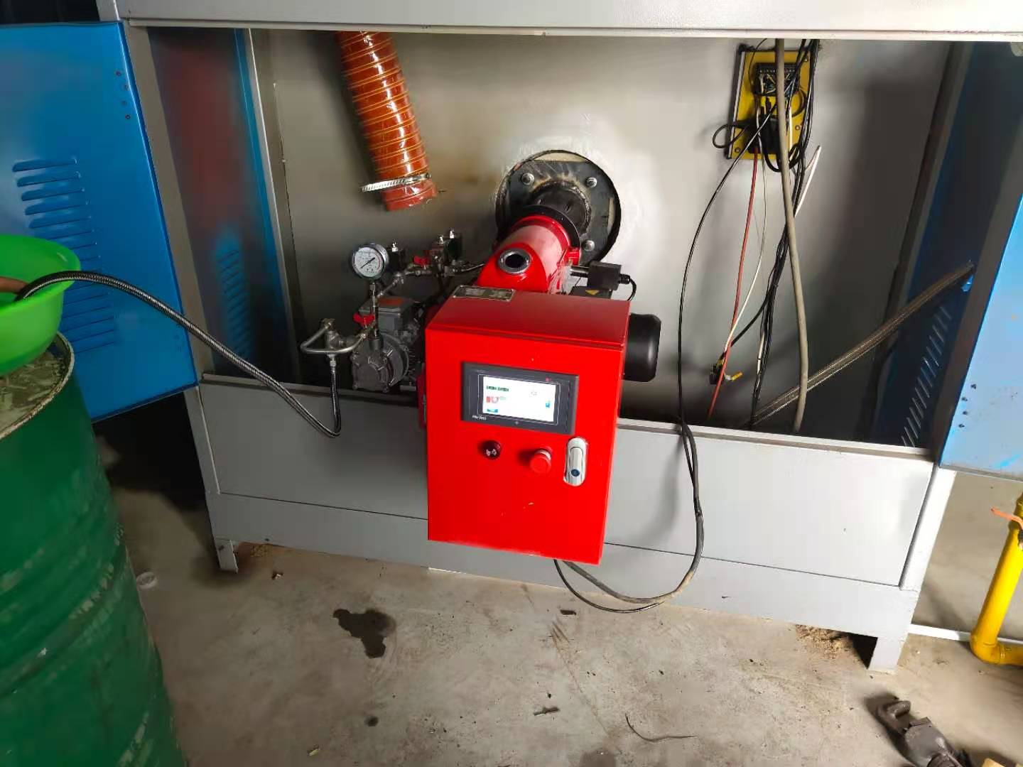 河南开封40万大卡燃油燃烧器现场